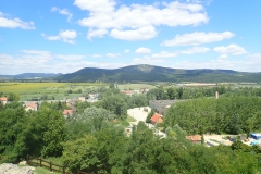 Solymári várból  kiltátás a Kevélyek felé